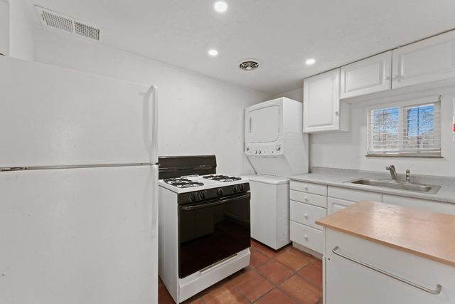 7259 White Oak Ln, Browns Valley, CA 95918