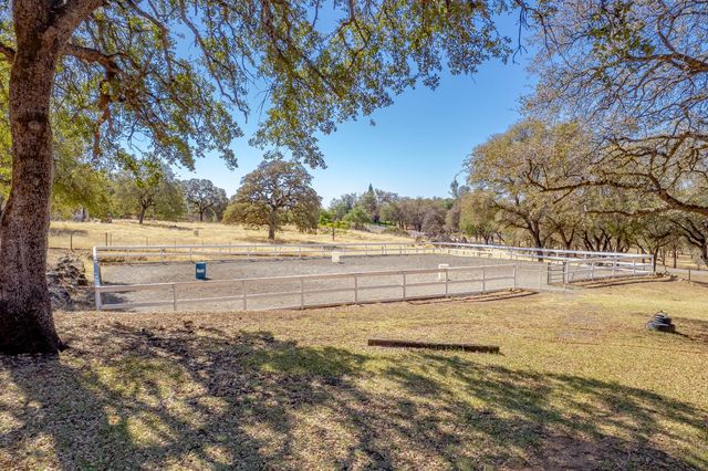 7259 White Oak Ln, Browns Valley, CA 95918