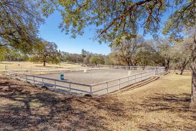 7259 White Oak Ln, Browns Valley, CA 95918