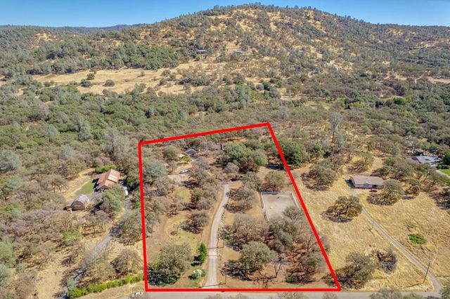 7259 White Oak Ln, Browns Valley, CA 95918
