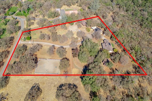 7259 White Oak Ln, Browns Valley, CA 95918