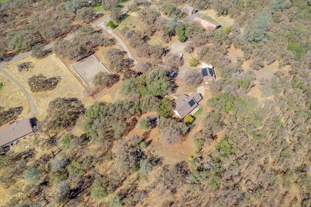 7259 White Oak Ln, Browns Valley, CA 95918