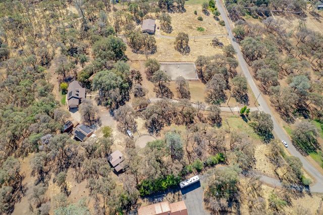 7259 White Oak Ln, Browns Valley, CA 95918