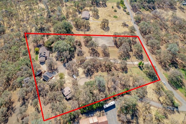 7259 White Oak Ln, Browns Valley, CA 95918