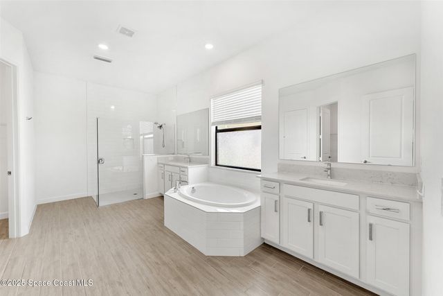 1082 Great Belt Circle, Melbourne, FL 32940