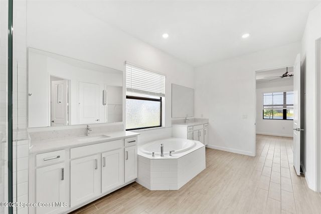 1082 Great Belt Circle, Melbourne, FL 32940