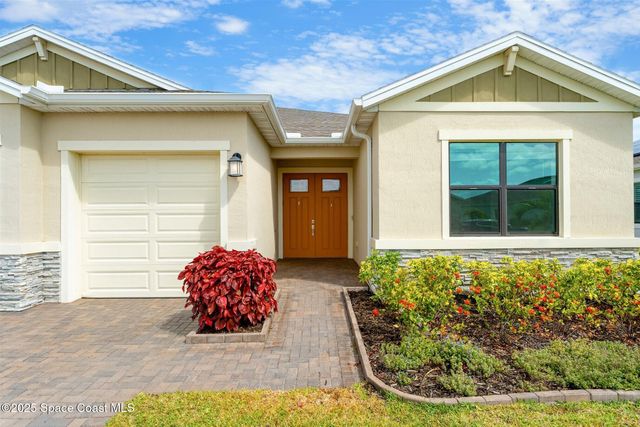 1082 Great Belt Circle, Melbourne, FL 32940