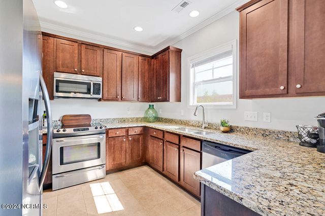 320 Craftsman Way, Wilmington, NC 28411