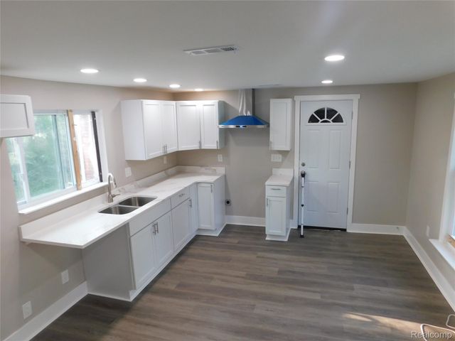 14919 Rochelle Street, Detroit, MI 48205