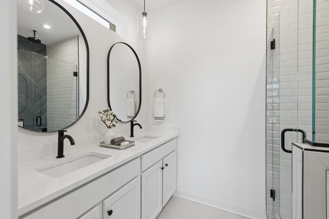 258 Arrowhead Dr, Nashville, TN 37216