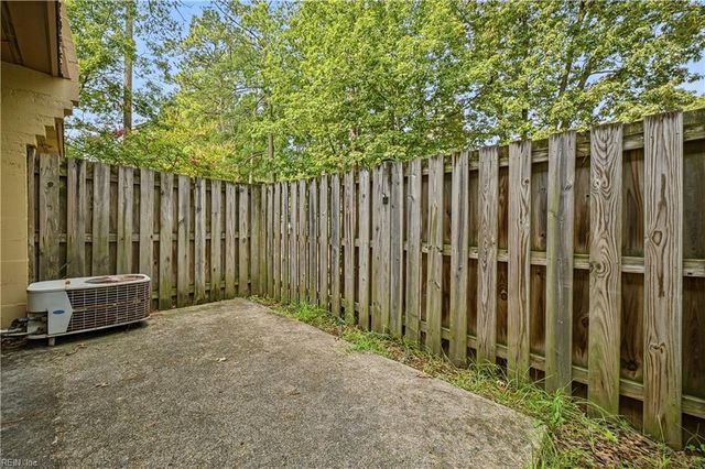 1274 Pacifica CT, Newport News, VA 23608