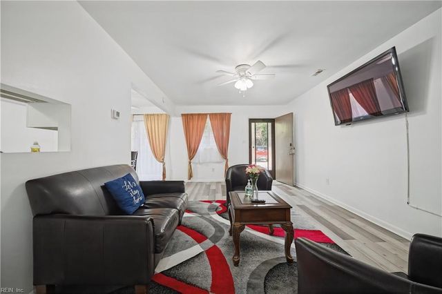 1274 Pacifica CT, Newport News, VA 23608