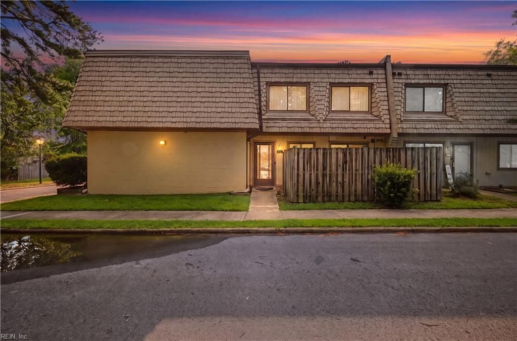 1274 Pacifica CT, Newport News, VA 23608