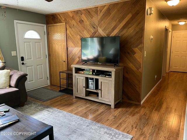 328 W Riverview Avenue, Soldotna, AK 99669