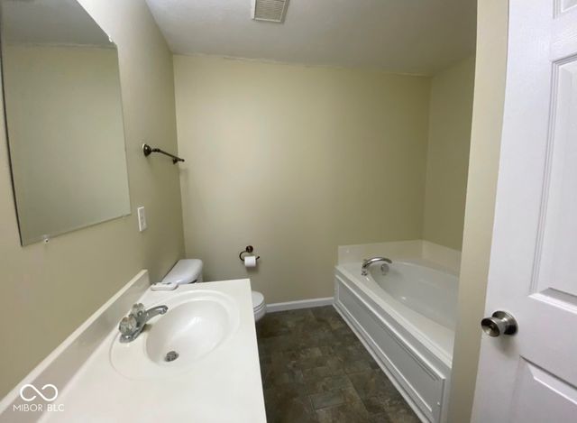 14942 Deer Trail Drive, Noblesville, IN 46060