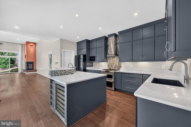 4039 8TH ST S, Arlington, VA 22204