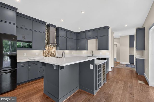 4039 8TH ST S, Arlington, VA 22204