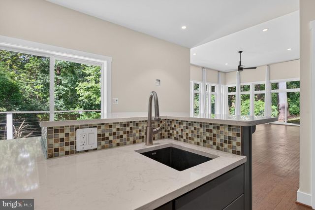 4039 8TH ST S, Arlington, VA 22204