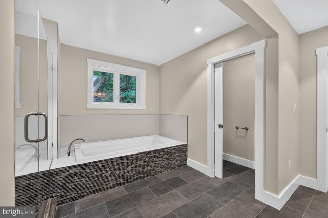 4039 8TH ST S, Arlington, VA 22204