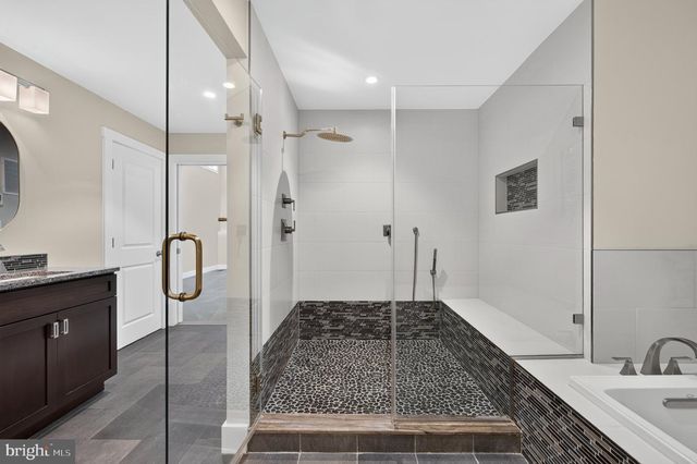 4039 8TH ST S, Arlington, VA 22204