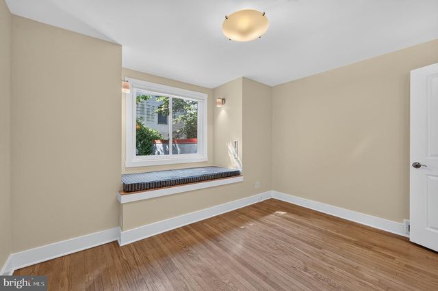 4039 8TH ST S, Arlington, VA 22204
