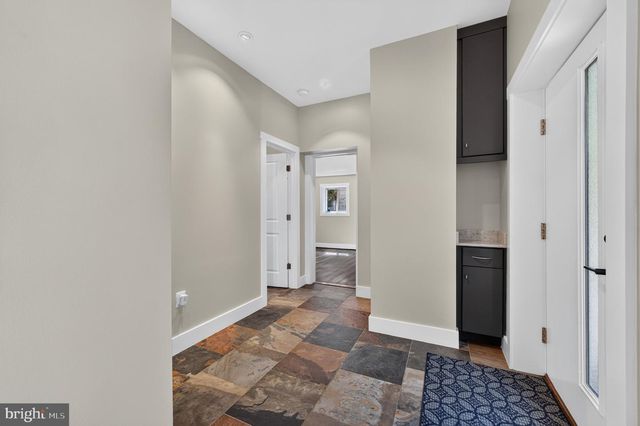 4039 8TH ST S, Arlington, VA 22204