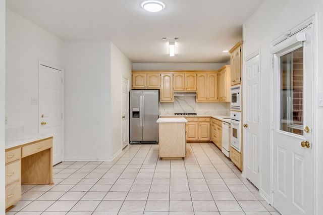 1131 Indy Court, Irving, TX 75060