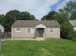 2011 W Kessler Blvd N Drive, Indianapolis, IN 46222