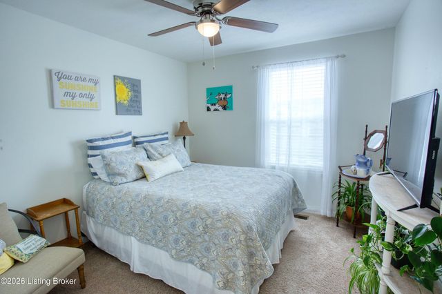 250 Saint Regis Dr, Shelbyville, KY 40065