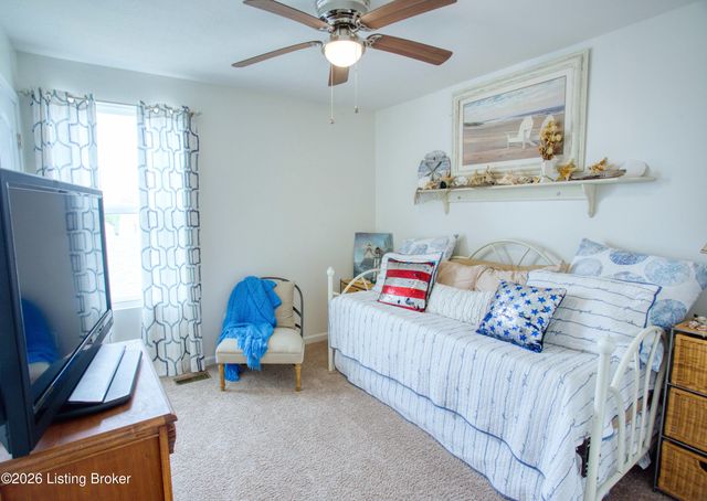 250 Saint Regis Dr, Shelbyville, KY 40065