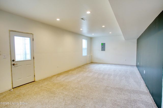 250 Saint Regis Dr, Shelbyville, KY 40065