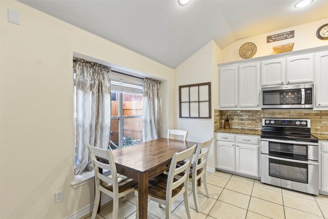 9236 Jason Drive, White Settlement, TX 76108