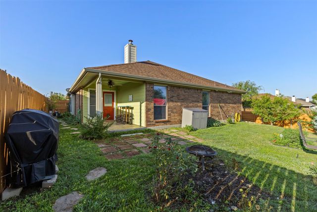 9236 Jason Drive, White Settlement, TX 76108
