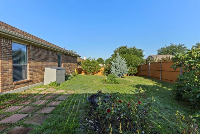9236 Jason Drive, White Settlement, TX 76108