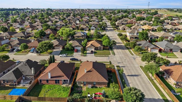 9236 Jason Drive, White Settlement, TX 76108