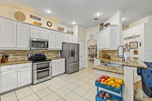 9236 Jason Drive, White Settlement, TX 76108