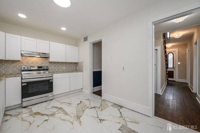 32 High Street, Blairstown, NJ 07825