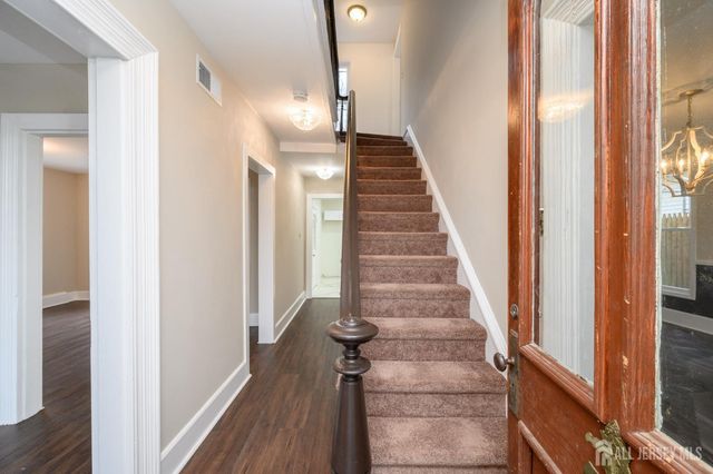 32 High Street, Blairstown, NJ 07825