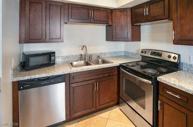 929 Boulder Mesa Drive 102, Las Vegas, NV 89128