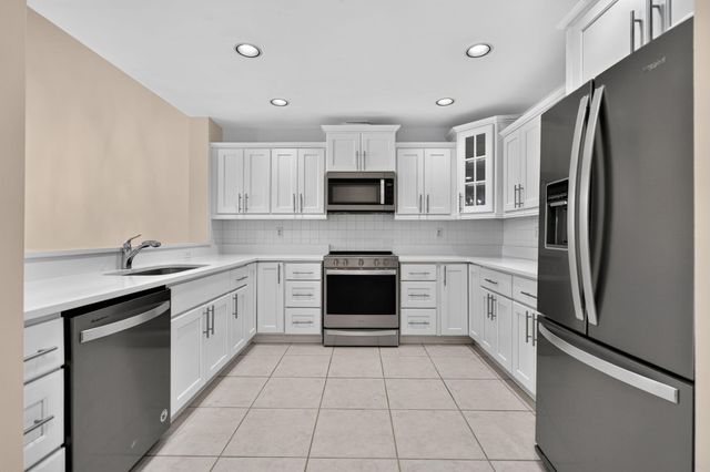 6130 SE Georgetown Place, Hobe Sound, FL 33455