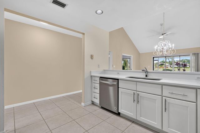 6130 SE Georgetown Place, Hobe Sound, FL 33455