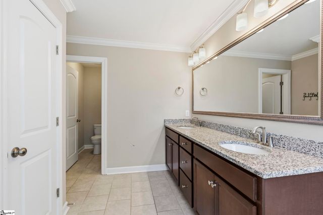 603 Creekside Bluff Court, Simpsonville, SC 29681