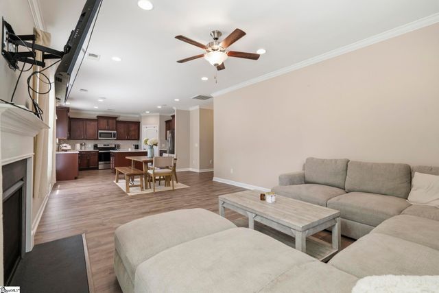 603 Creekside Bluff Court, Simpsonville, SC 29681