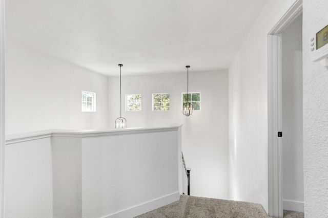 8228 Woods Edge Ln, Elk Grove, CA 95758