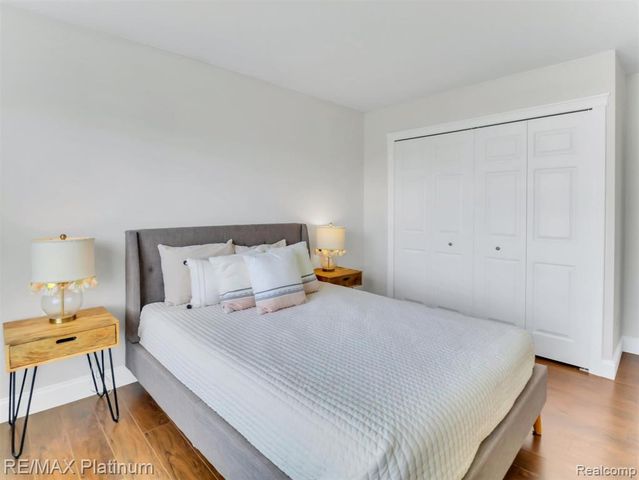 42202 Milton Drive, Belleville, MI 48111