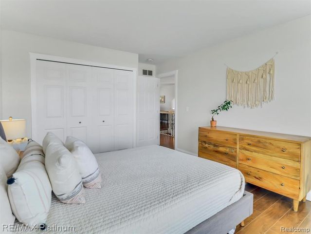 42202 Milton Drive, Belleville, MI 48111