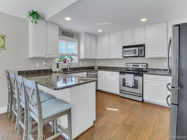 42202 Milton Drive, Belleville, MI 48111