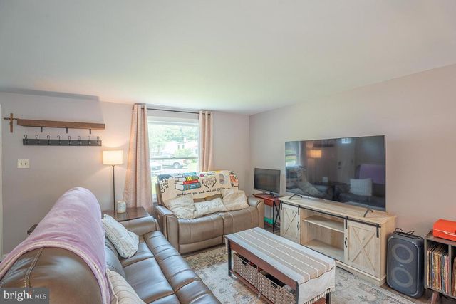 17 FOXWOOD CT, Sicklerville, NJ 08081