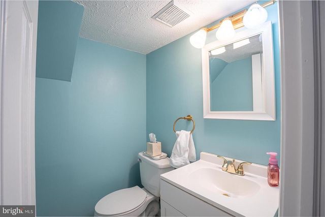 17 FOXWOOD CT, Sicklerville, NJ 08081