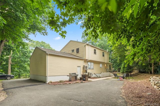 499 Orangeburg Road, Pearl River, NY 10965